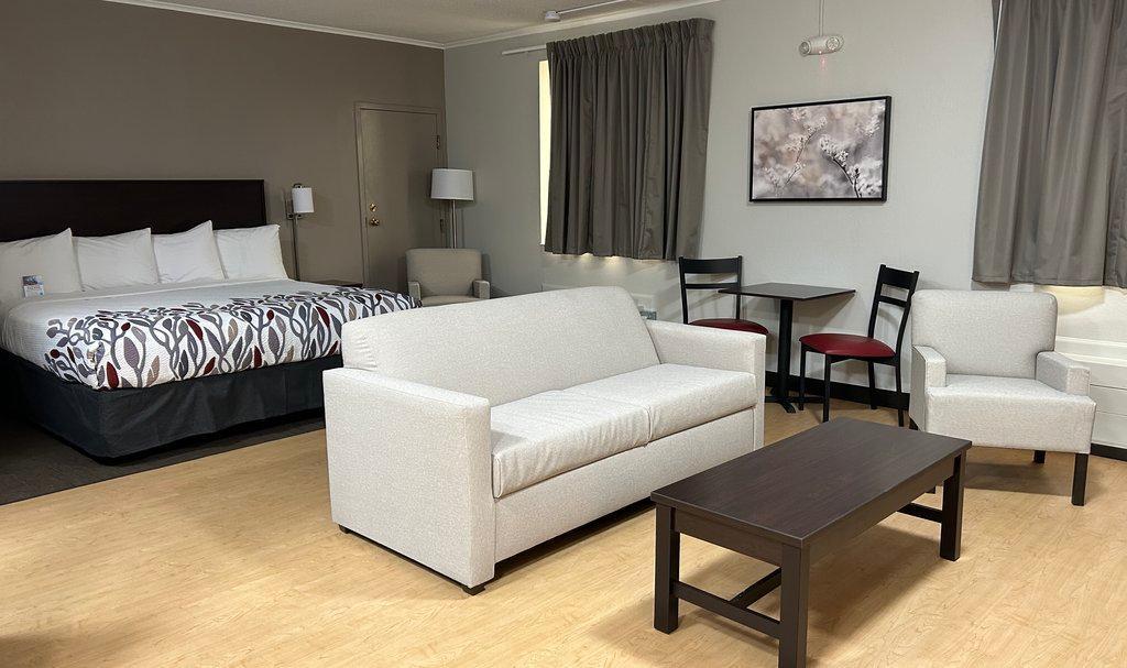 Red Roof Inn Norwich Bagian luar foto