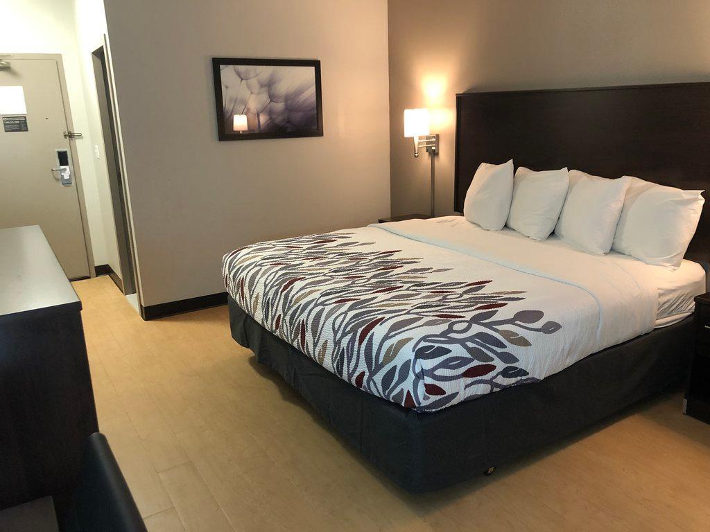 Red Roof Inn Norwich Bagian luar foto