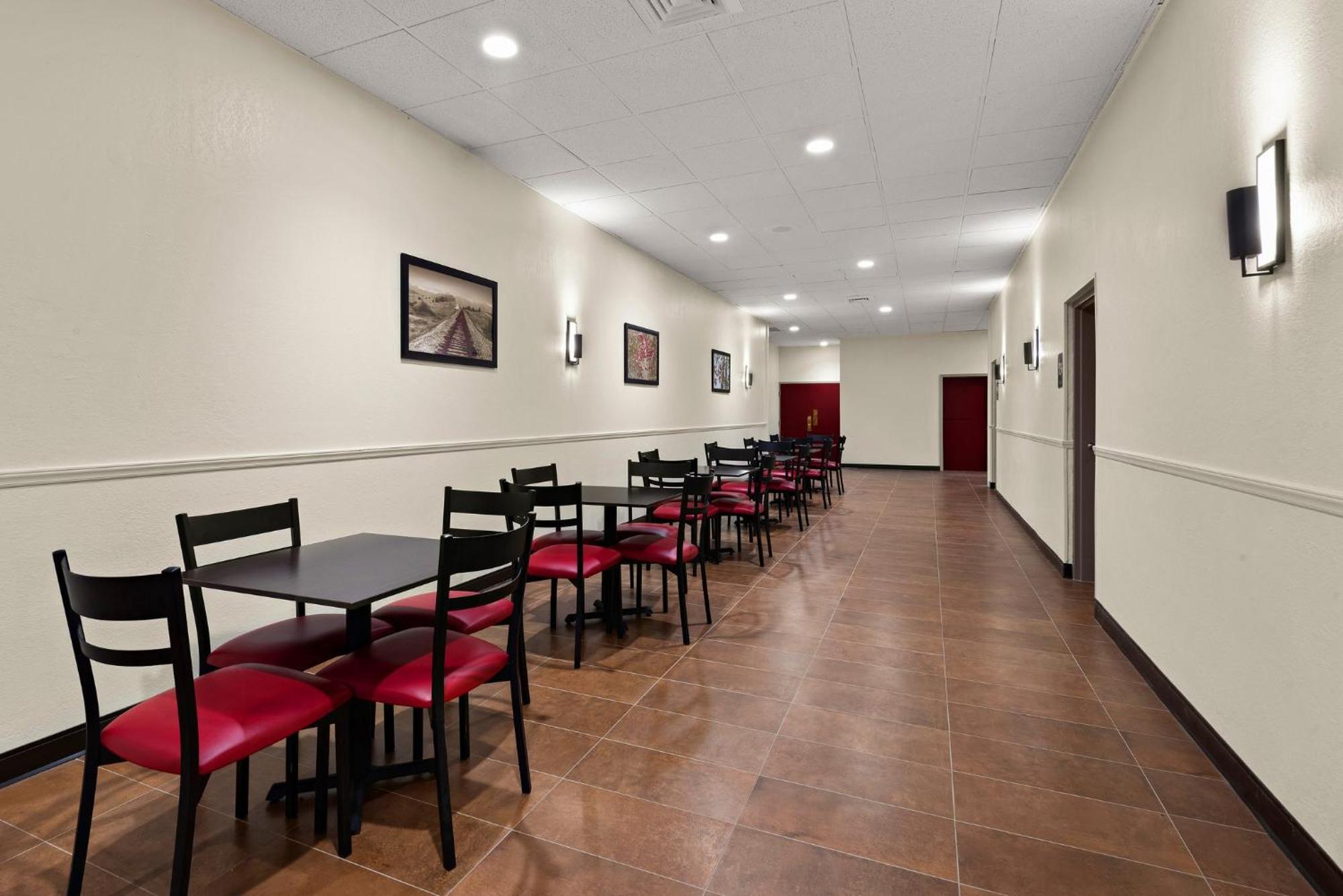 Red Roof Inn Norwich Bagian luar foto